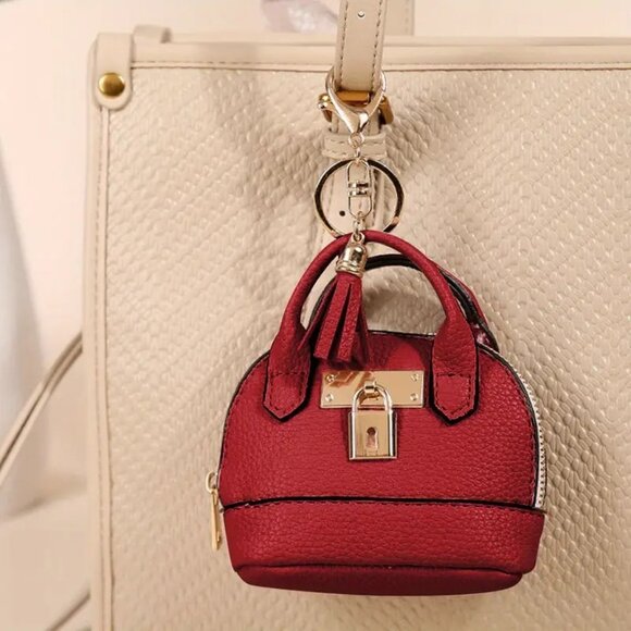 Cute Mini Faux Leather Coin Purse Bag Keychain for money/lipstick/earpods - Picture 3 of 9